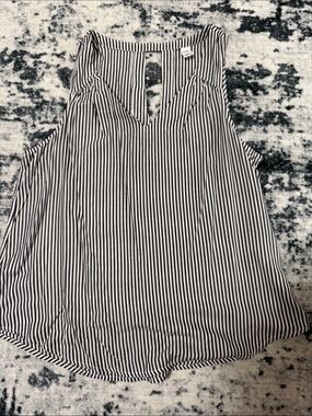 Old Navy Black and White Vertical Stripe V-Neck Tank